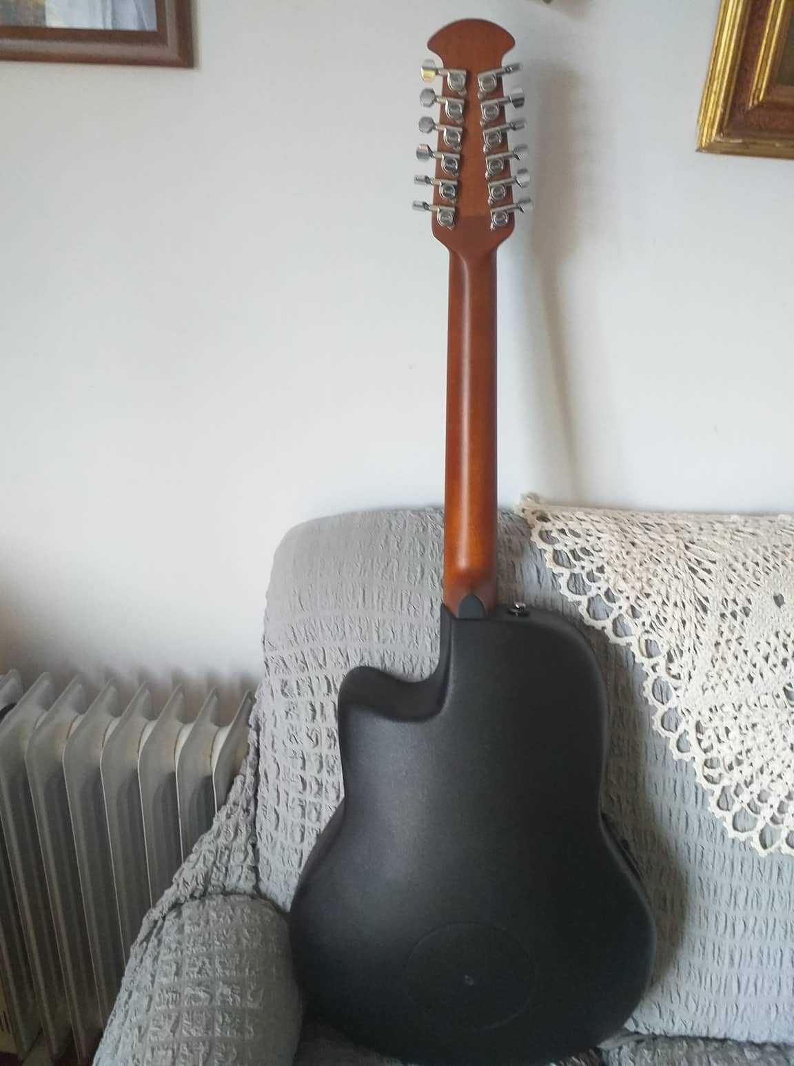 Guitarra  12 cordas e estojo Ovation nova com 2 anos de garantia.