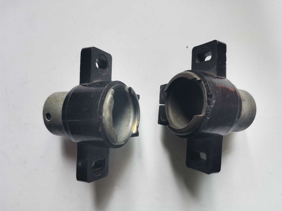 Oprawka, gniazdo PRL