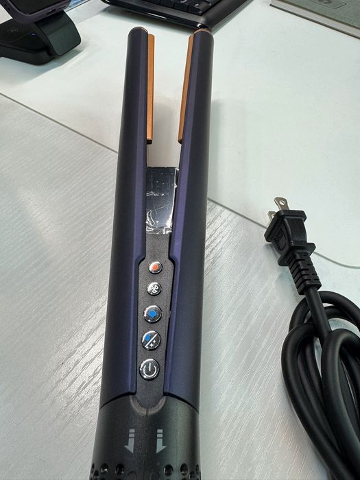 Фен вирівнювач  для волосся Dyson airstrait