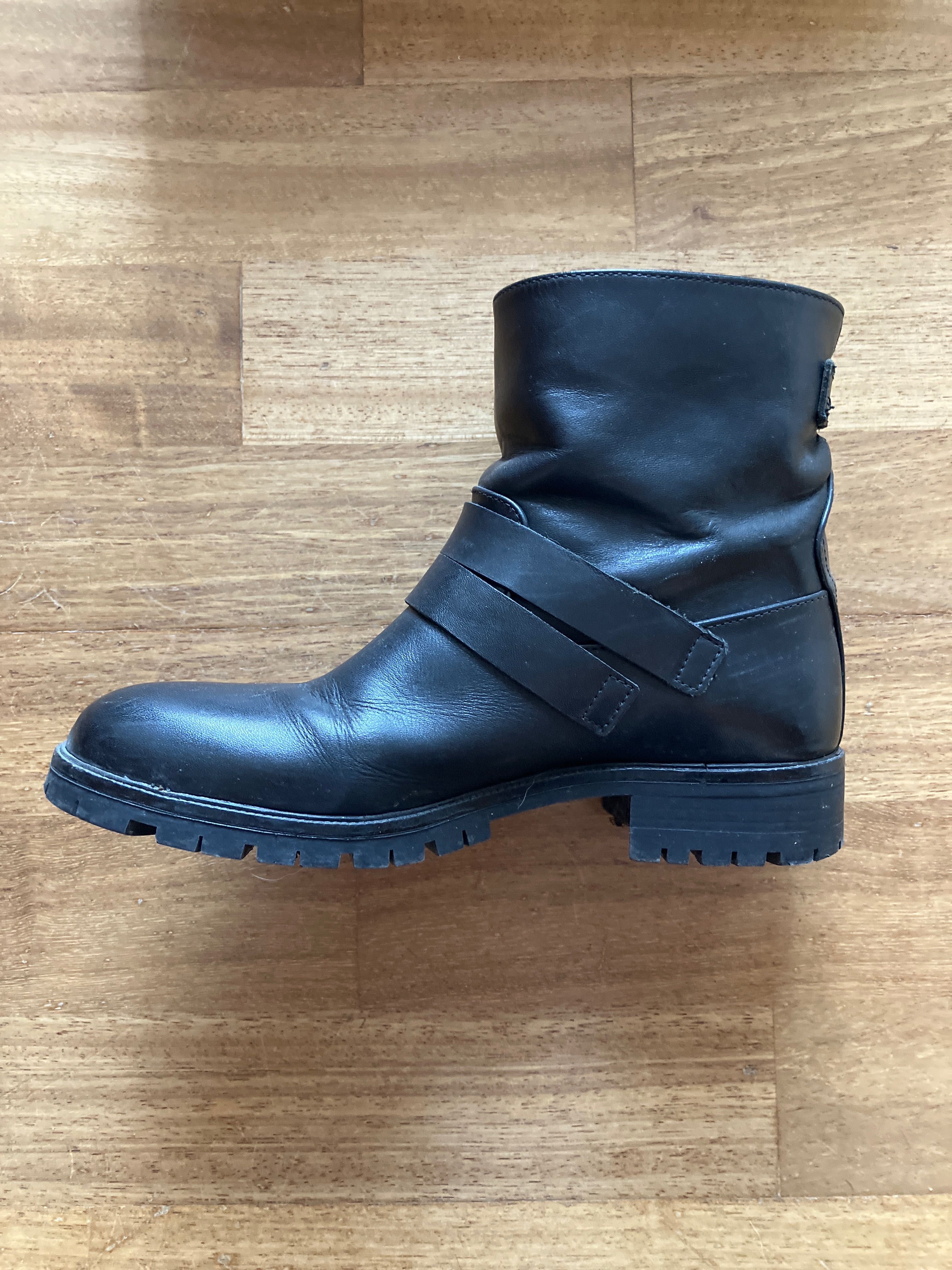 Botins Pele pretos tipo Biker Massimo Dutti tam. 36