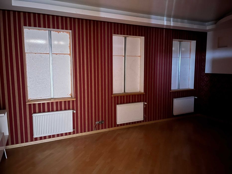 Продам дом. Центр. Можливий продаж через ЄВідновлення