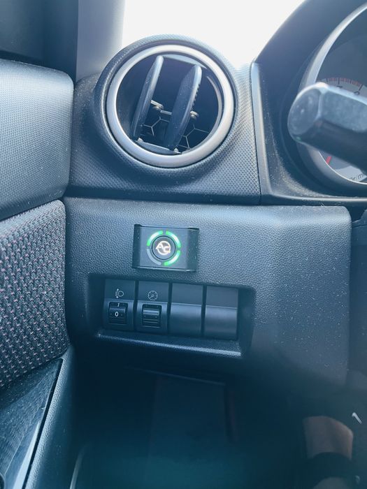 Авто Мазда 3  2008 год