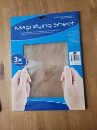Powiększający arkusz Magnifying sheet