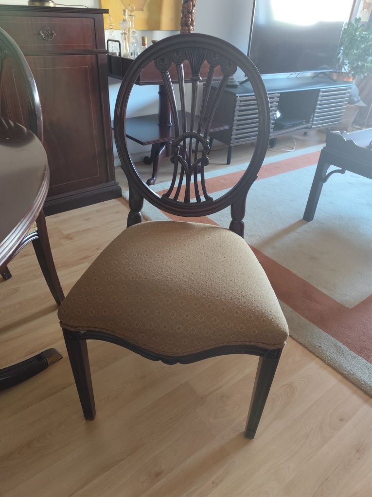 Mesa de jantar com 6 cadeiras vintage