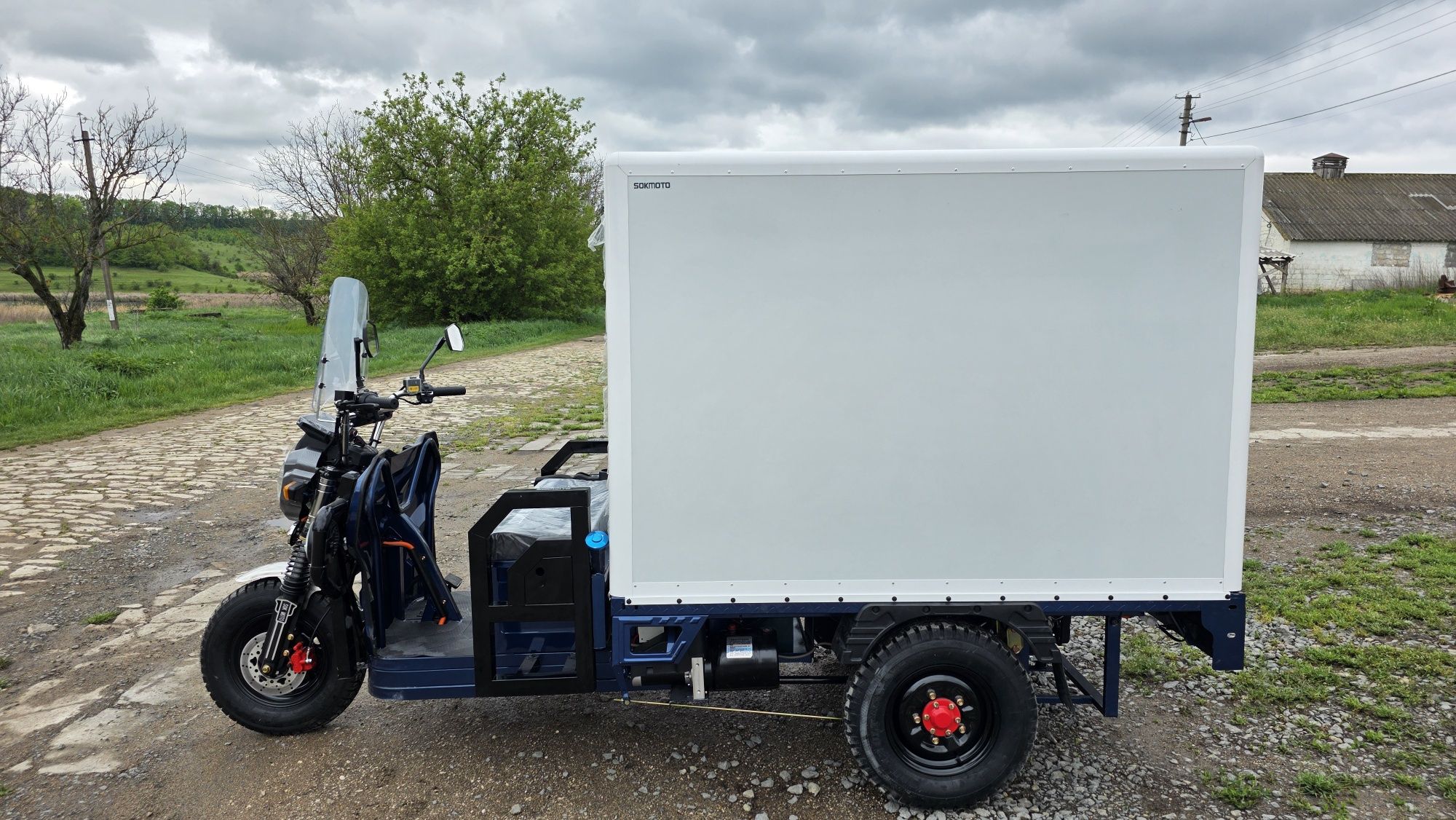 SokMoto CARGO Гібридний трицикл