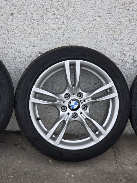 Jantes Originais BMW 18" Pack M com Pneus 225.45.18 + 255.40.18