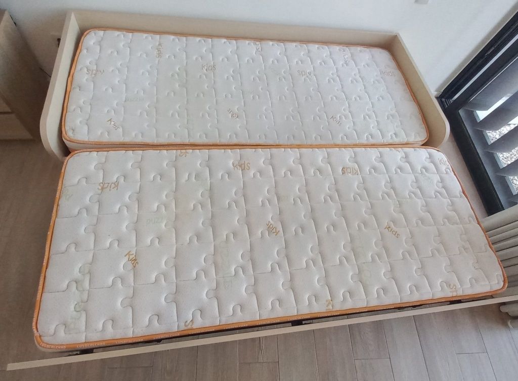 Cama individual com gaveta (2 colchões)