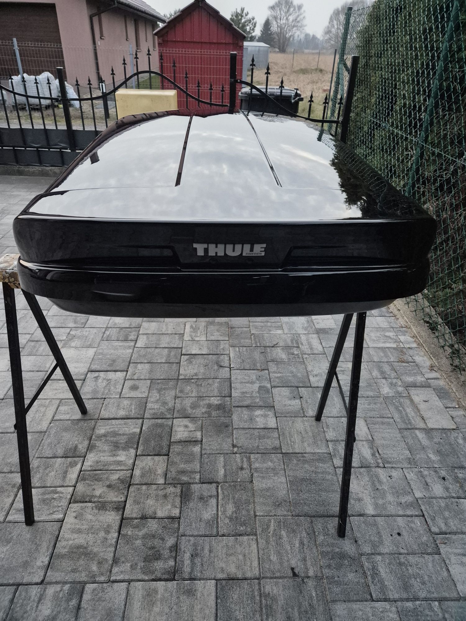 Box dachowy Thule Flow 400l.