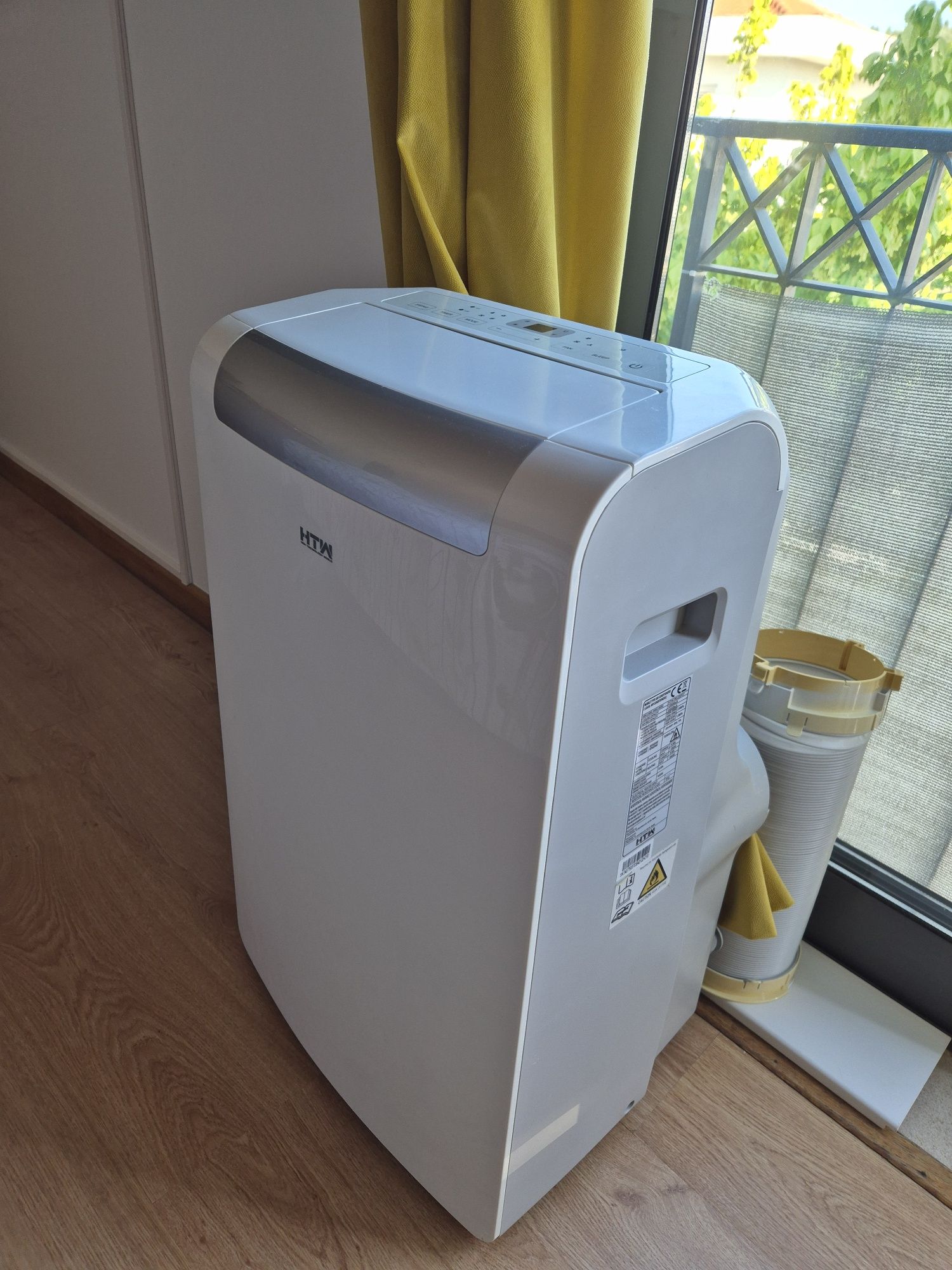 Ar Condicionado portátil  HTW 12.000 BTU