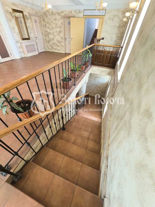 Комерційний об'єкт, 3 пов. Гарний стан. Боярка, Фастівський район