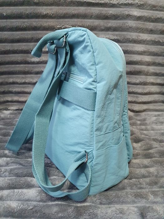 Mochila azul claro impermeável NOVA – ideal para viagem ou dia-a-dia