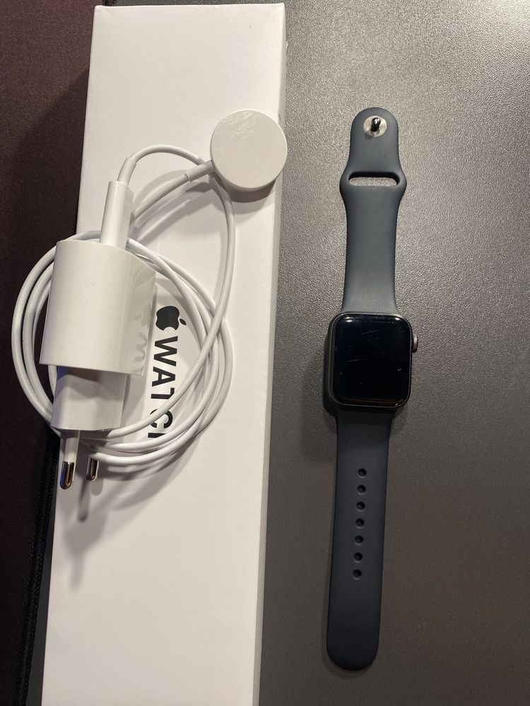 Apple Watch SE 99% koncydja baterii