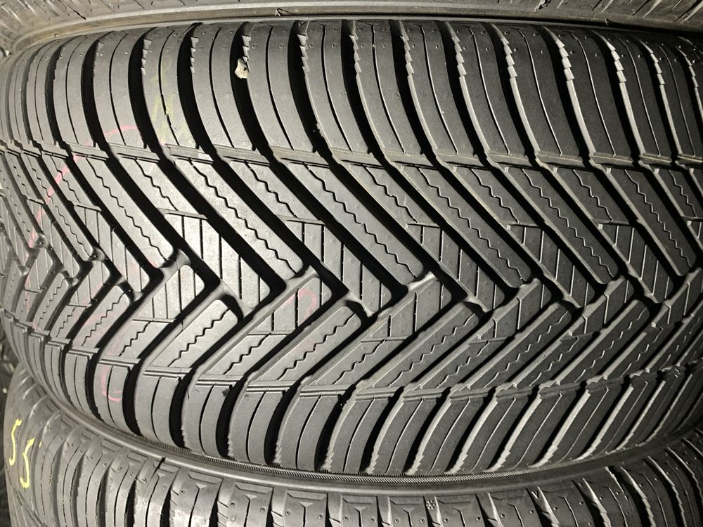 Шины б/у всесезонные 225/60-17 Hankook Optimo 4s