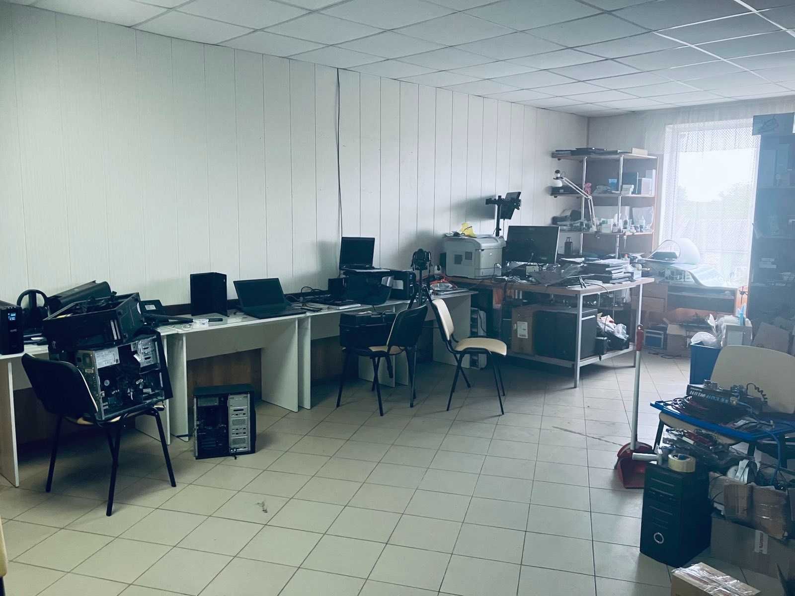 Продам комерційне приміщення в центі міста Богодухів