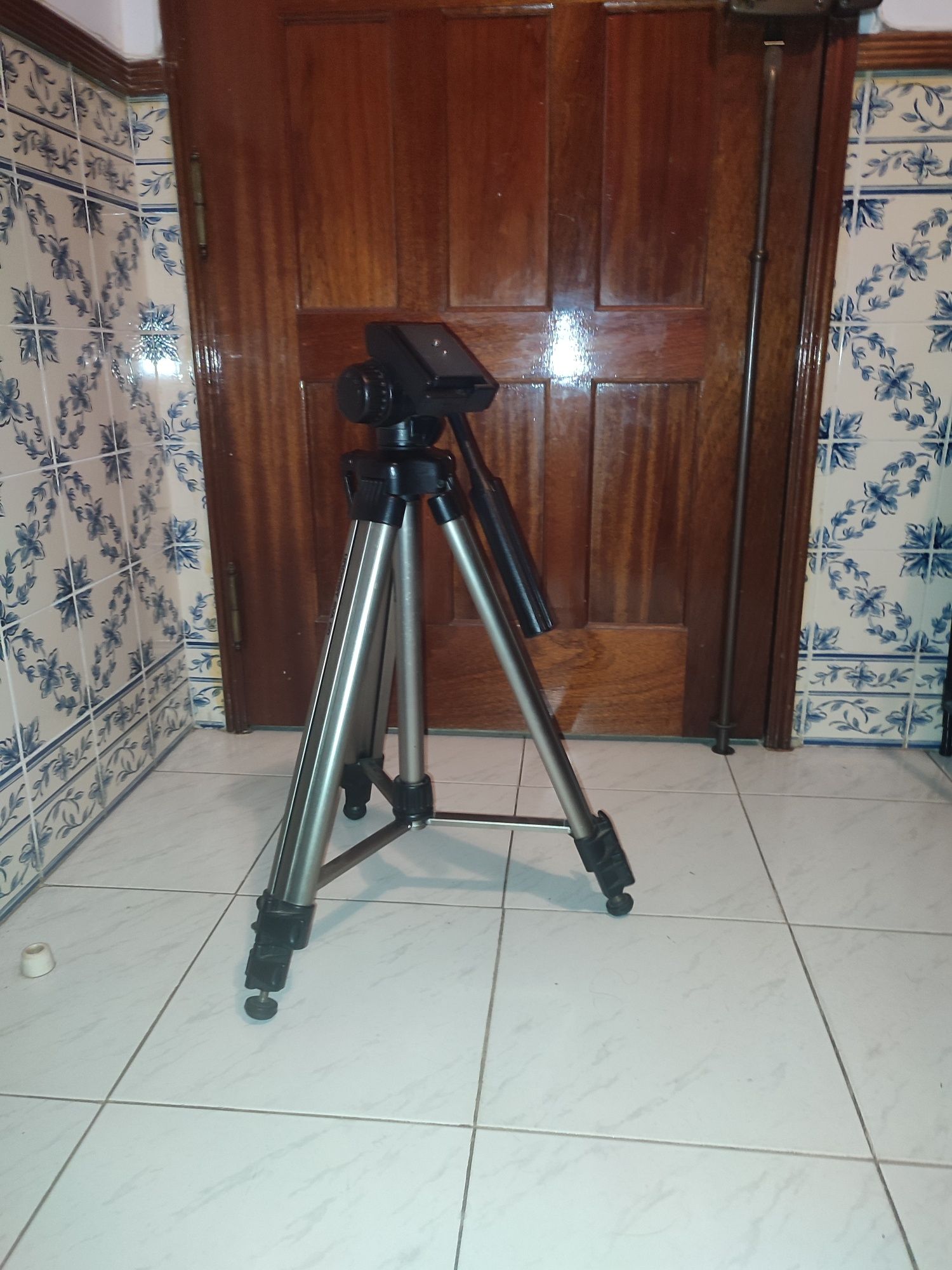 Tripé com cabeça Unomat SVA 60