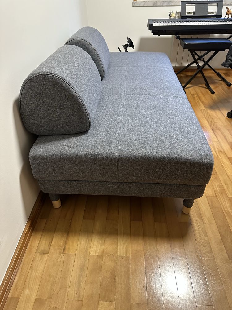 Sofa ikea NOVO com colchao cama embutido