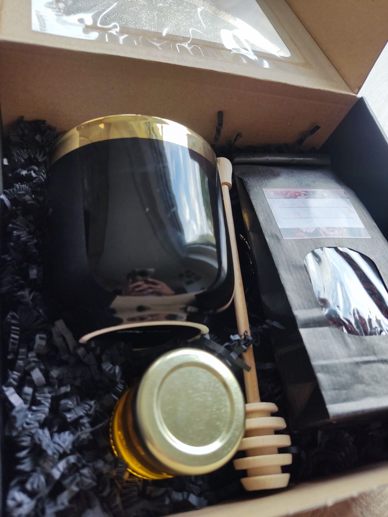 MINI BOX prezentowy K&H dla Niego - Kubek Czarny ze złotym rantem