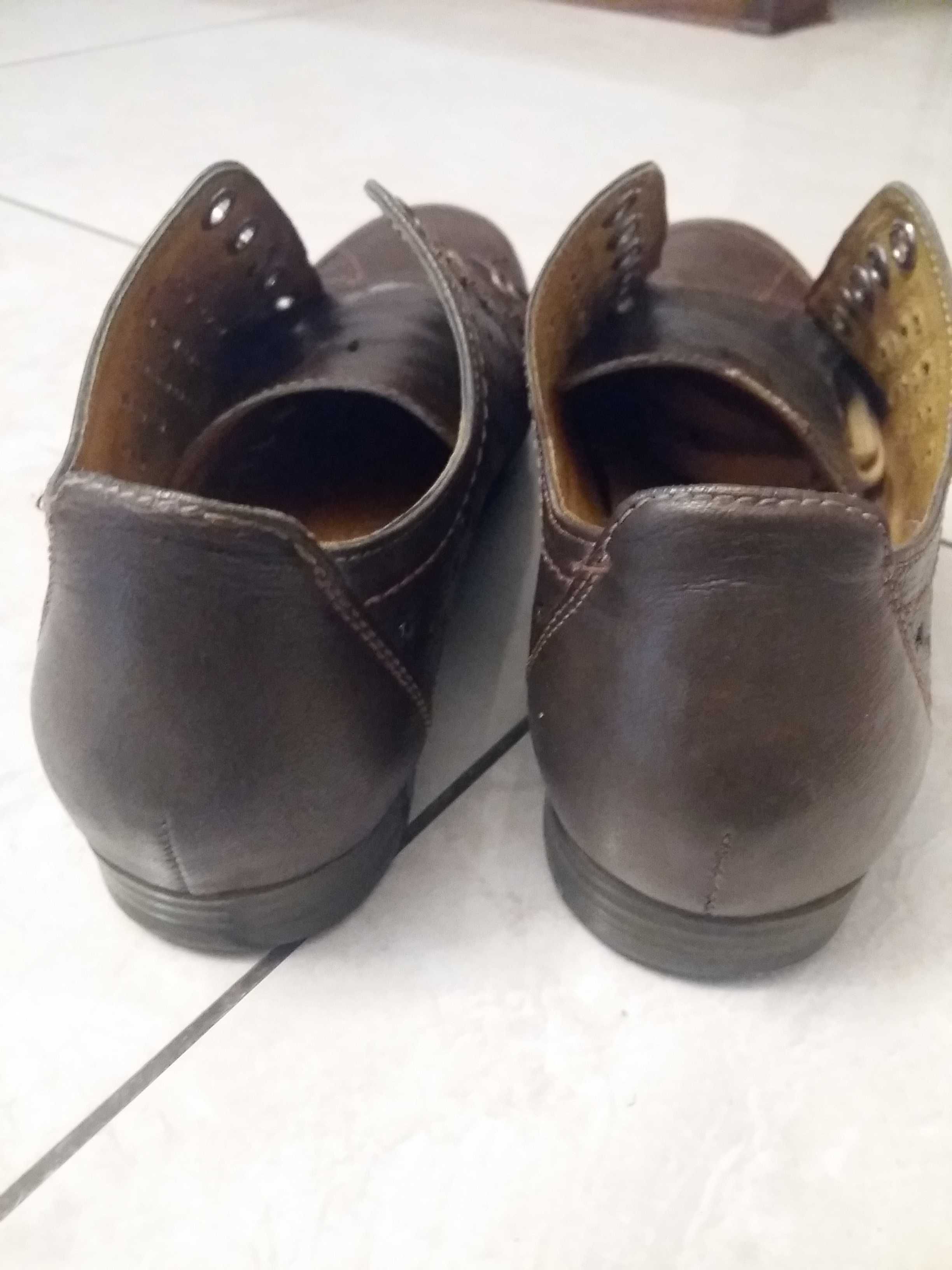 Buty damskie sznurowane