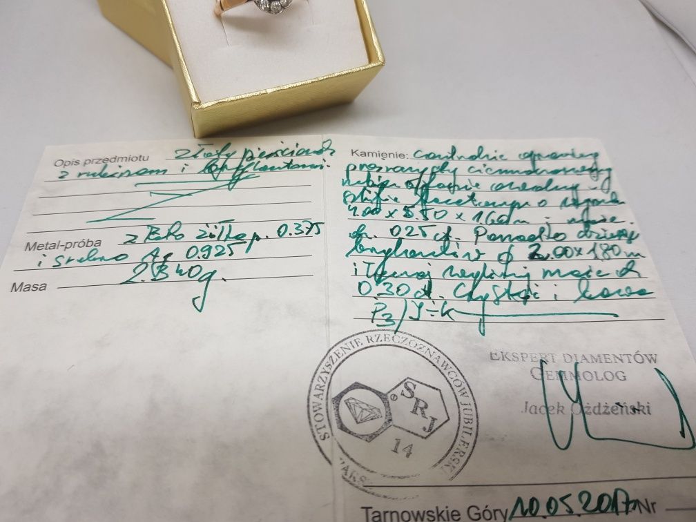 Złoty pierścionek z rubinem i brylantami złoto 375 srebro 925 R 16