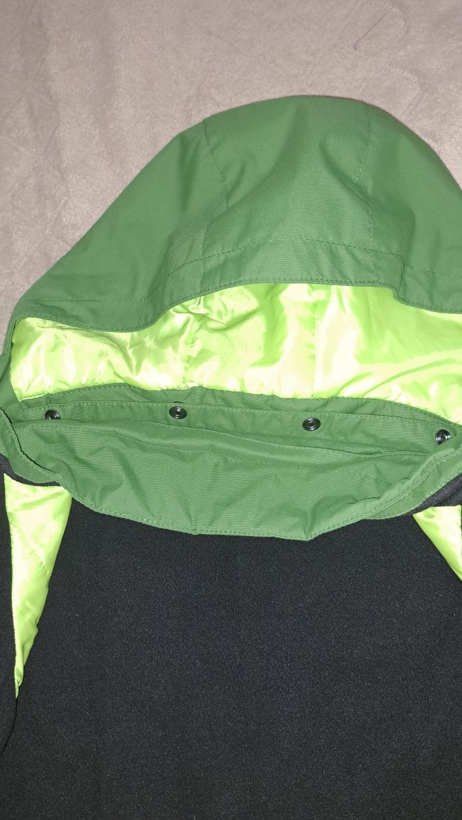 Продам куртку H&M демісезон на хлопця 8-9 років.