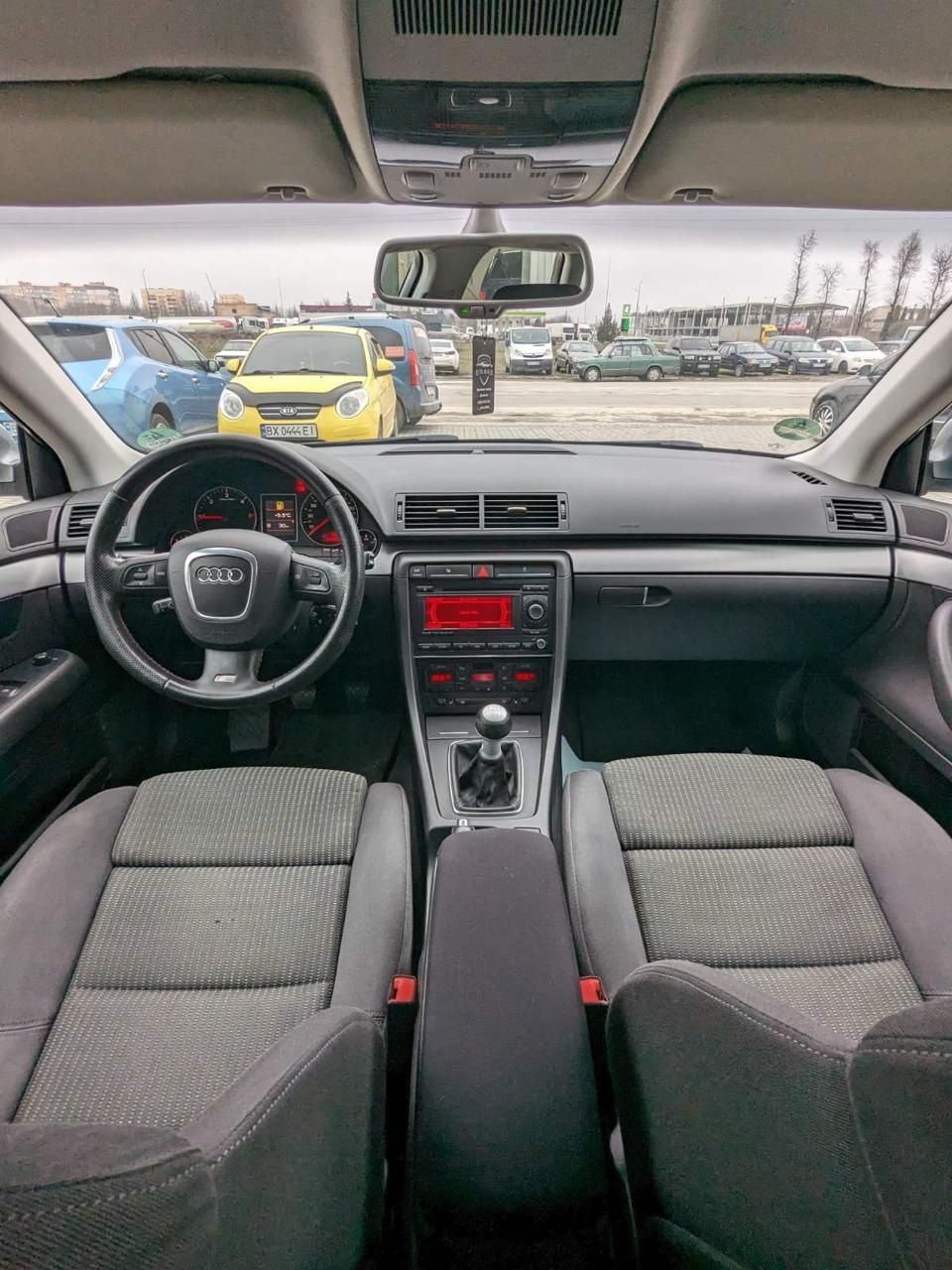 Audi   авант  а4