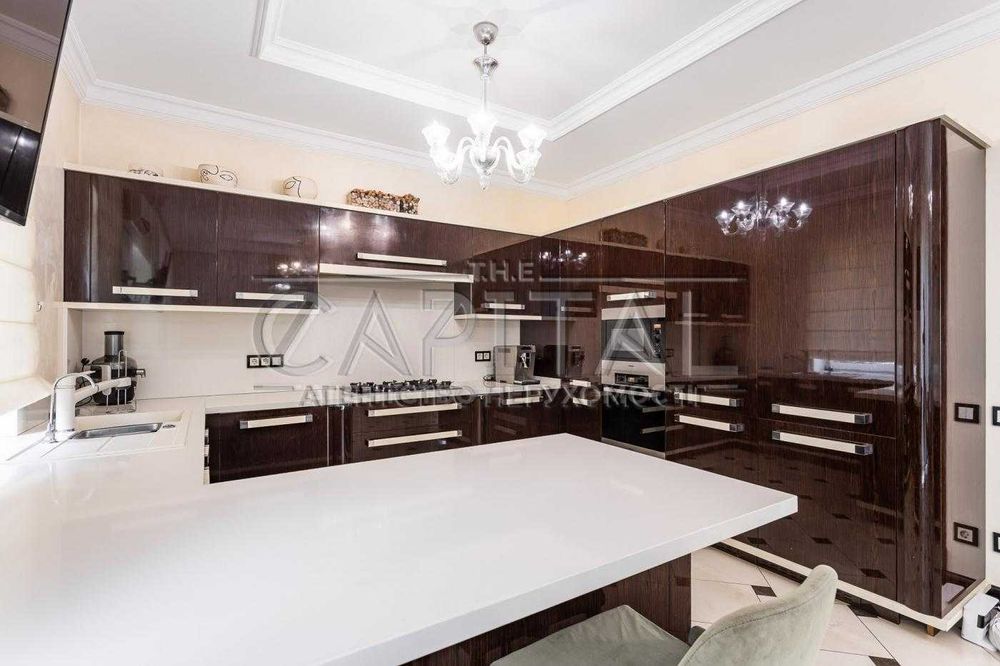 оренда елітного будинку Іванковичи