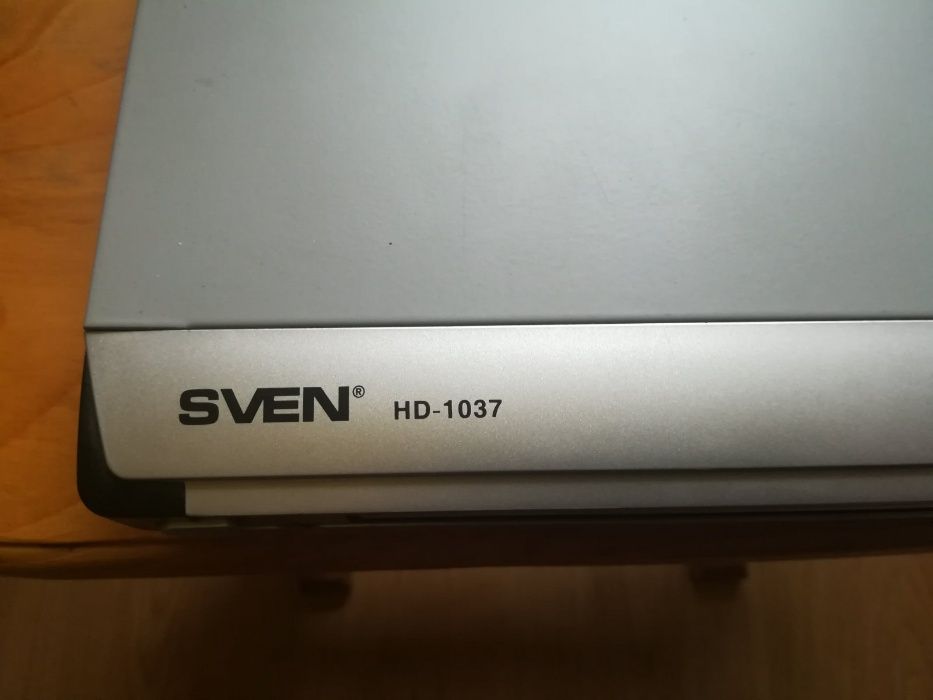 Sven HD-1037 плеєр