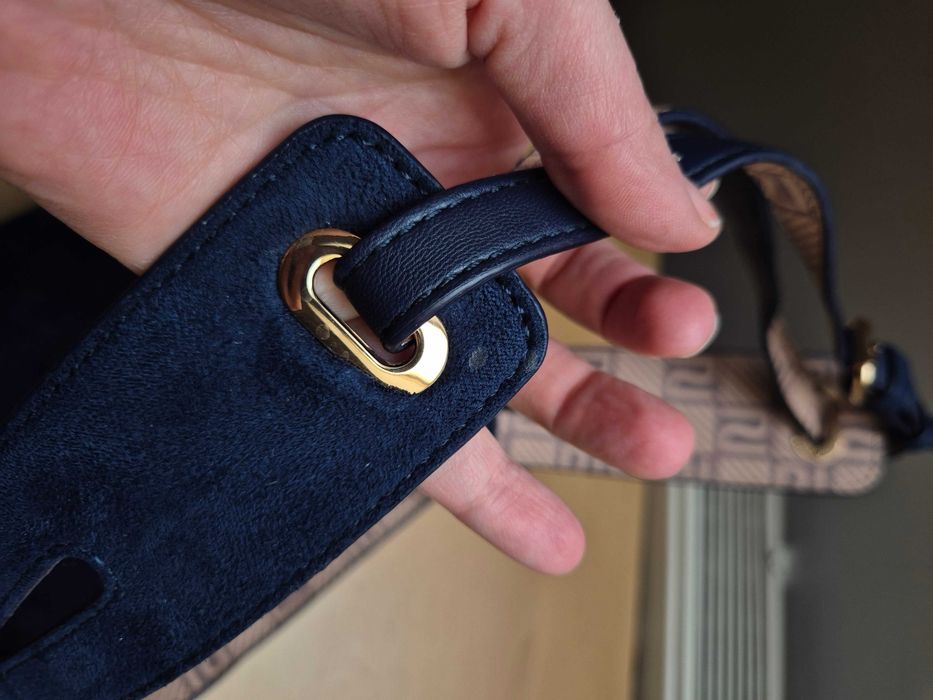 Fajna granatowa zamszowa torebka River Island