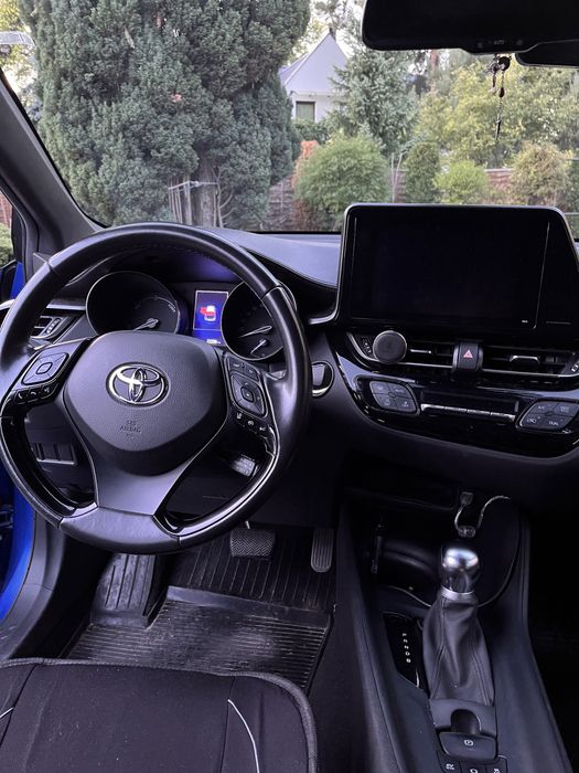 Toyota C-HR 1.8 122 km Hybrid