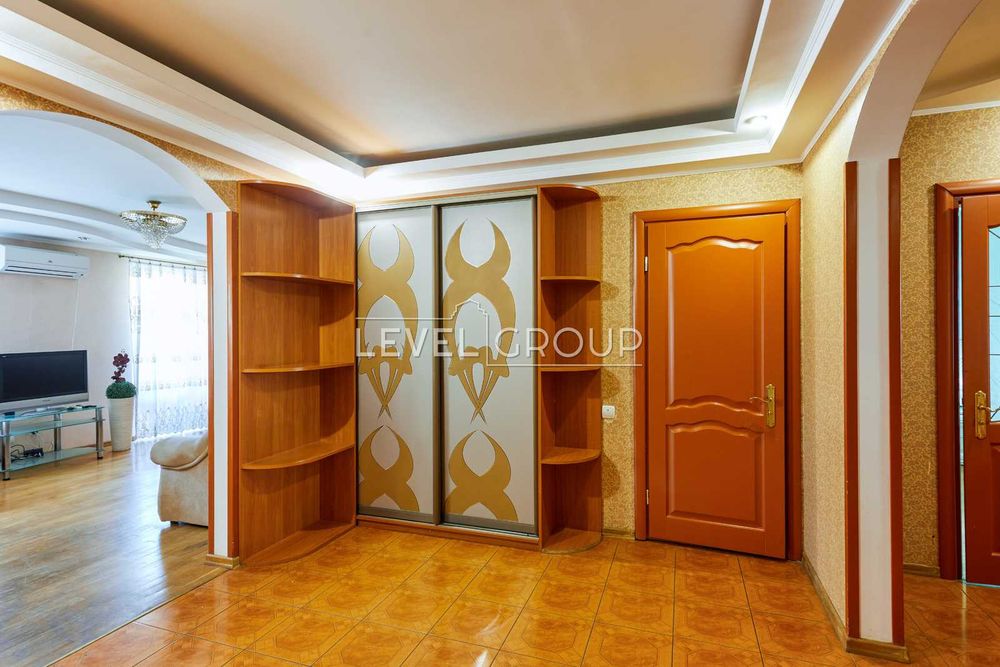 продаж 3-кімн квартири  вул. Анни Ахматової вул., 43 Осокорки