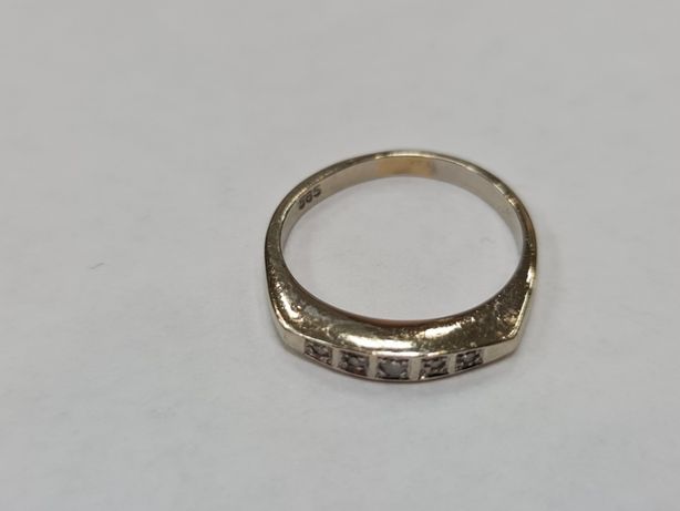 5x Brylant! Piękny złoty pierścionek/ 585/ białe złoto/ R14/ 2.97 gram