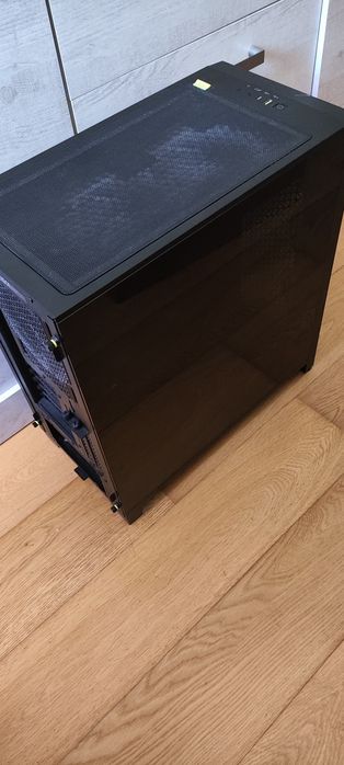 Torre / Caixa Corsair D4000