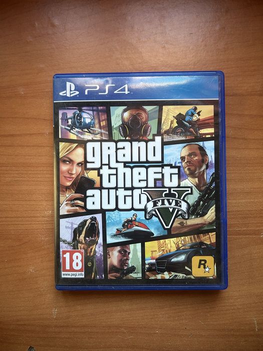 Jogo PS4 - Grand Thefh Auto 5