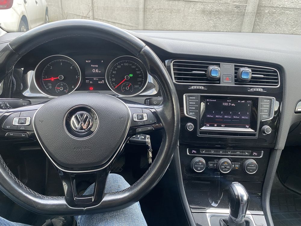 Продам Volkswagen Golf 7