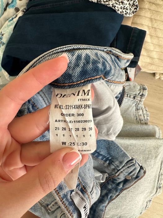 Джинси кльош від коліна, брюки жіночі