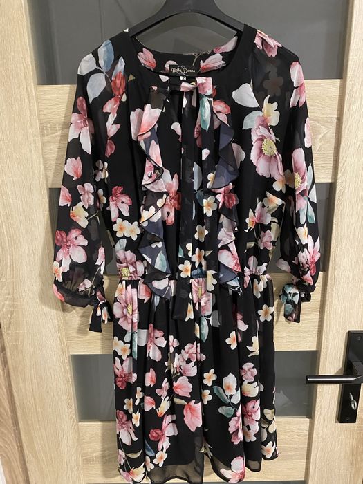 Lekka zwiewna sukienka w kwiaty 38