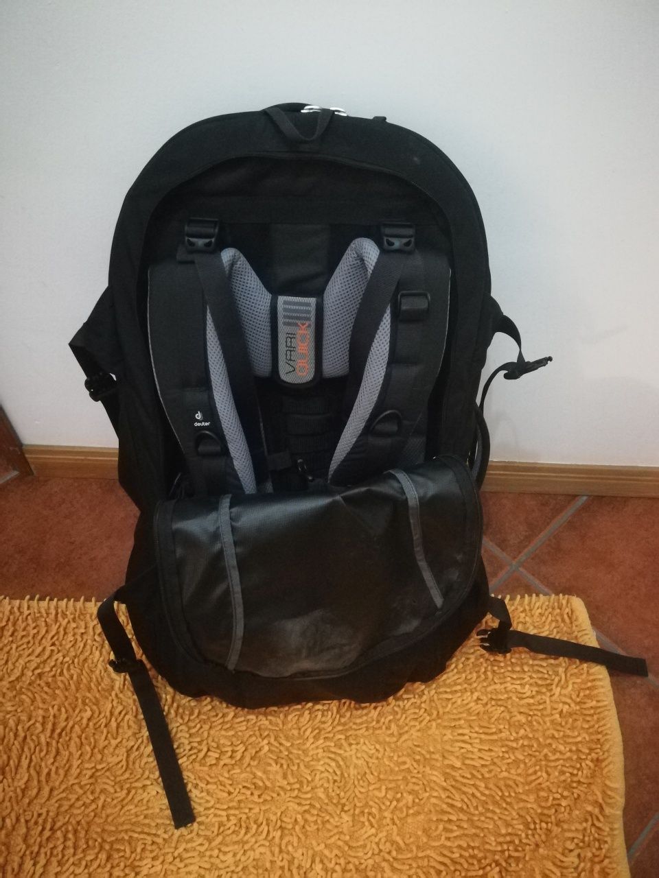 Mochila Deuter travler 70+10