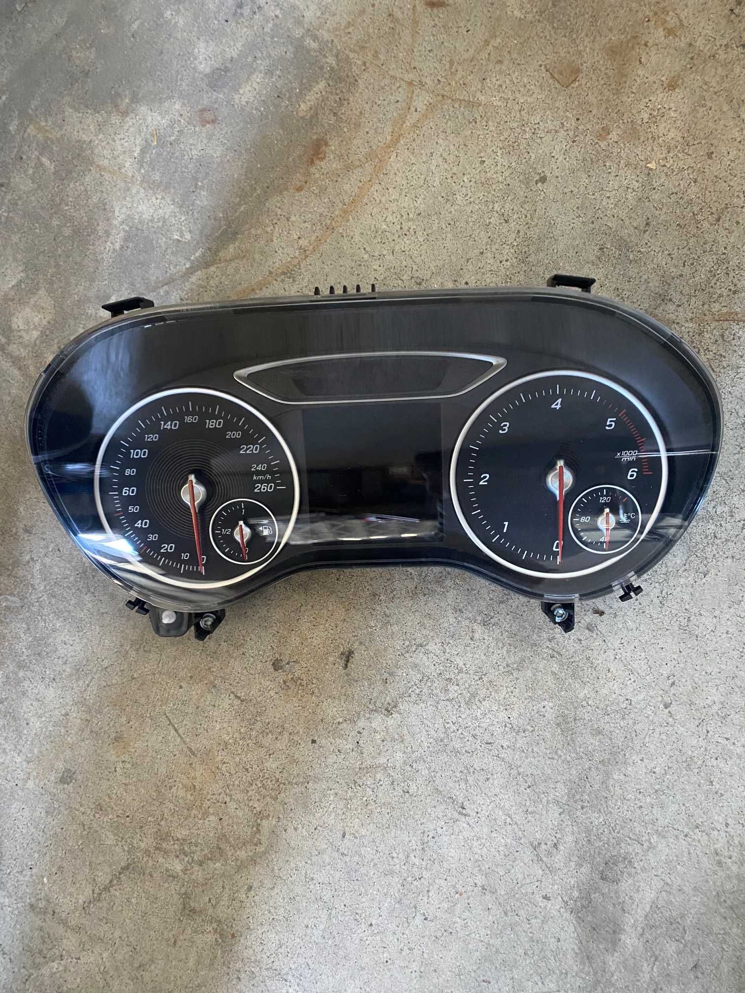 MERCEDES B W246 PAINEL DE INSTRUMENTOS A246.900.2216