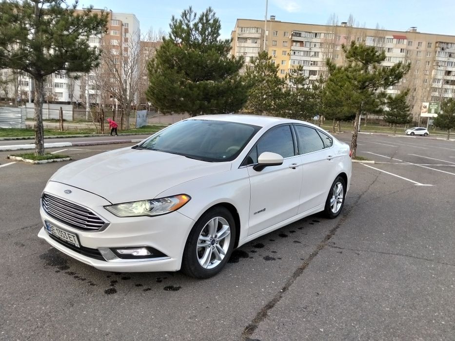 Ford Fusion 2018 Гібрид