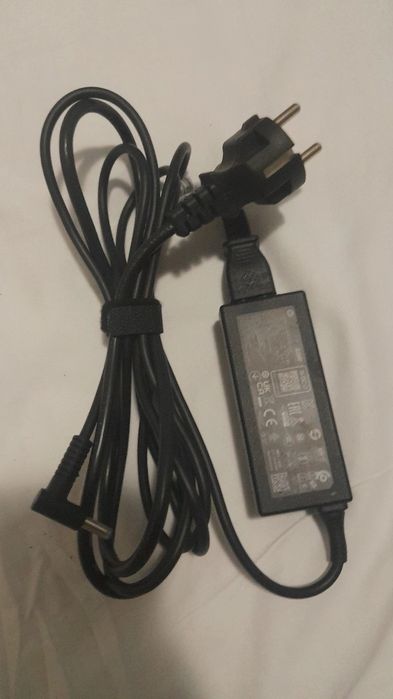 Vendo carregador de HP novinho e original