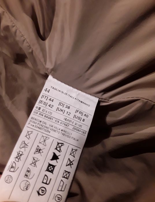 Jaqueta acolchoada bege com pelo sintético Stile Benetton, tamanho 44