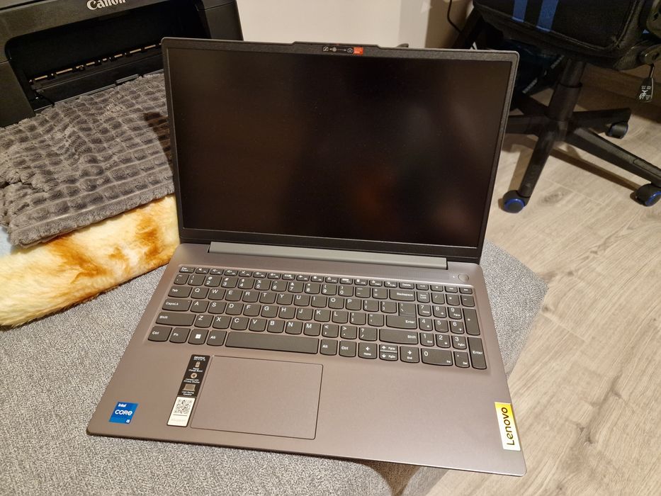 Laptop LENOVO IdeaPad Slim 3 15IAH8 15.6" IPS i5-12450H 8GB RAM 512GB