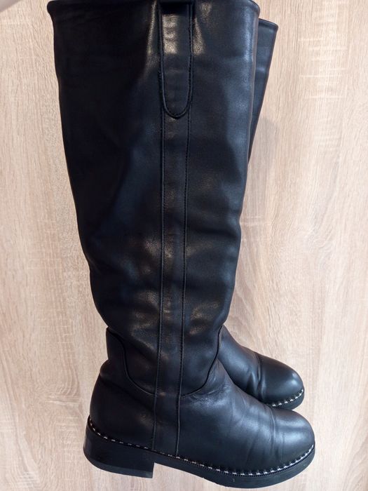 Шкіряні зимові чоботи в ідеальному стані