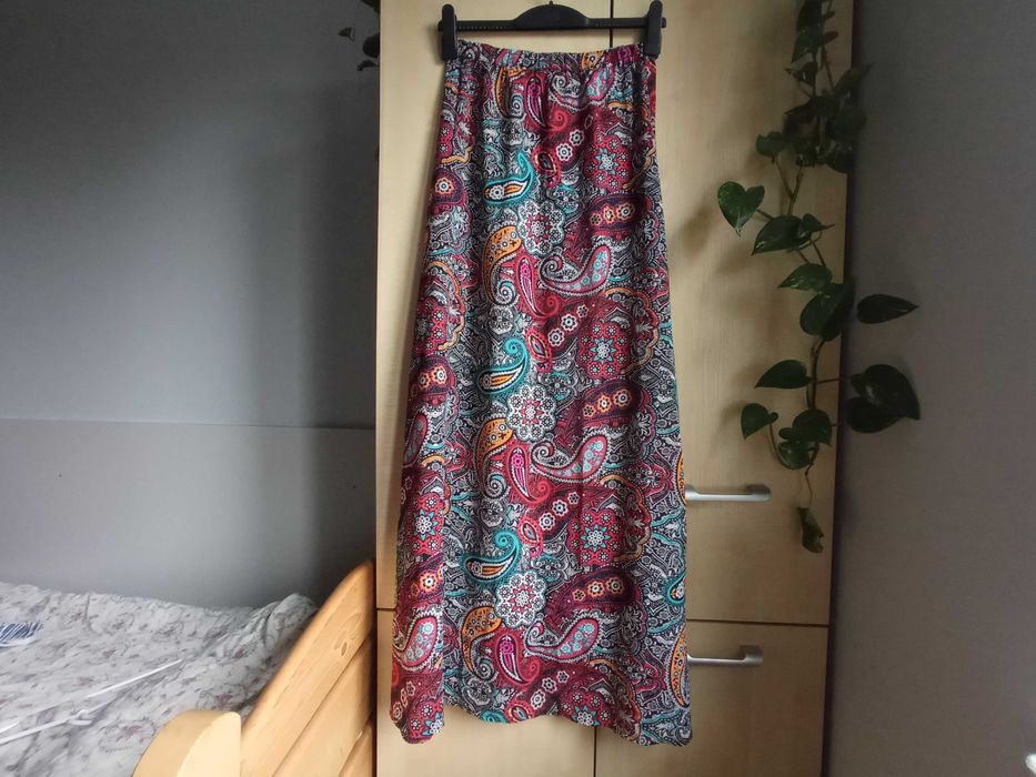 Długa kolorowa wzorzysta spódnica na lato Boohoo 38 M