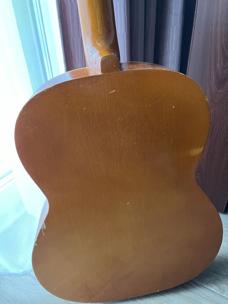 Gitara akustyczna ODBIÓR URSUS