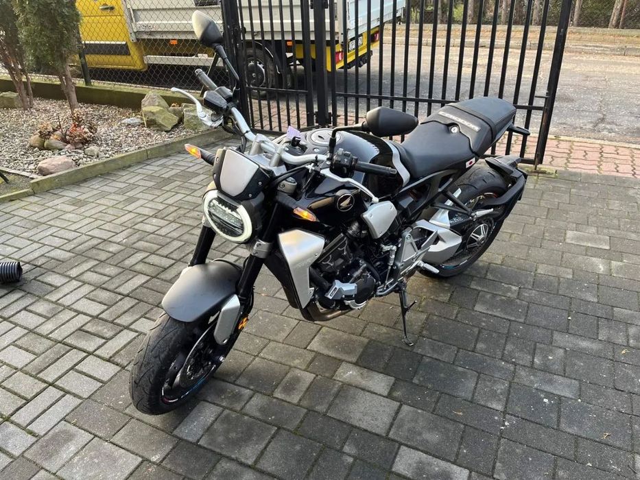 Honda CB Honda Neo Sport Cafe stan idealny mały przebieg