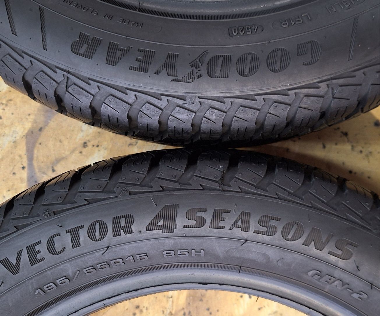 Opony 195 55 R 15 85H Goodyear Vektor4Seansone
