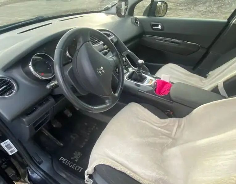 Продам Пежо!Хороше сімейне авто -надійне машина в мене з 2019 року !