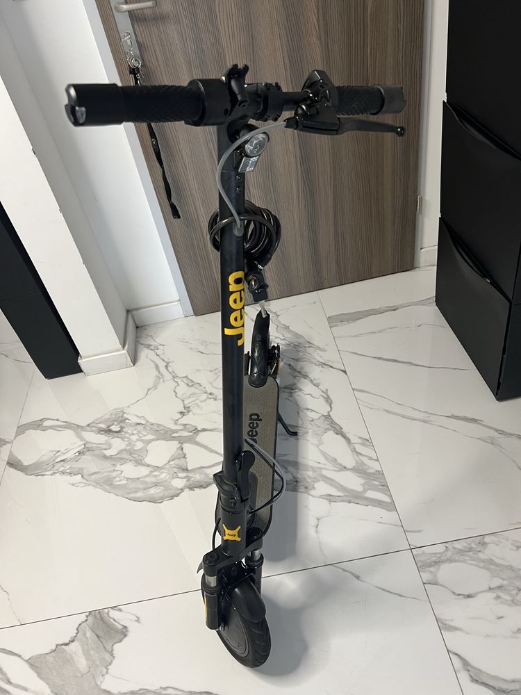 Jeep 2XE Sentinel - hulajnoga elektryczna