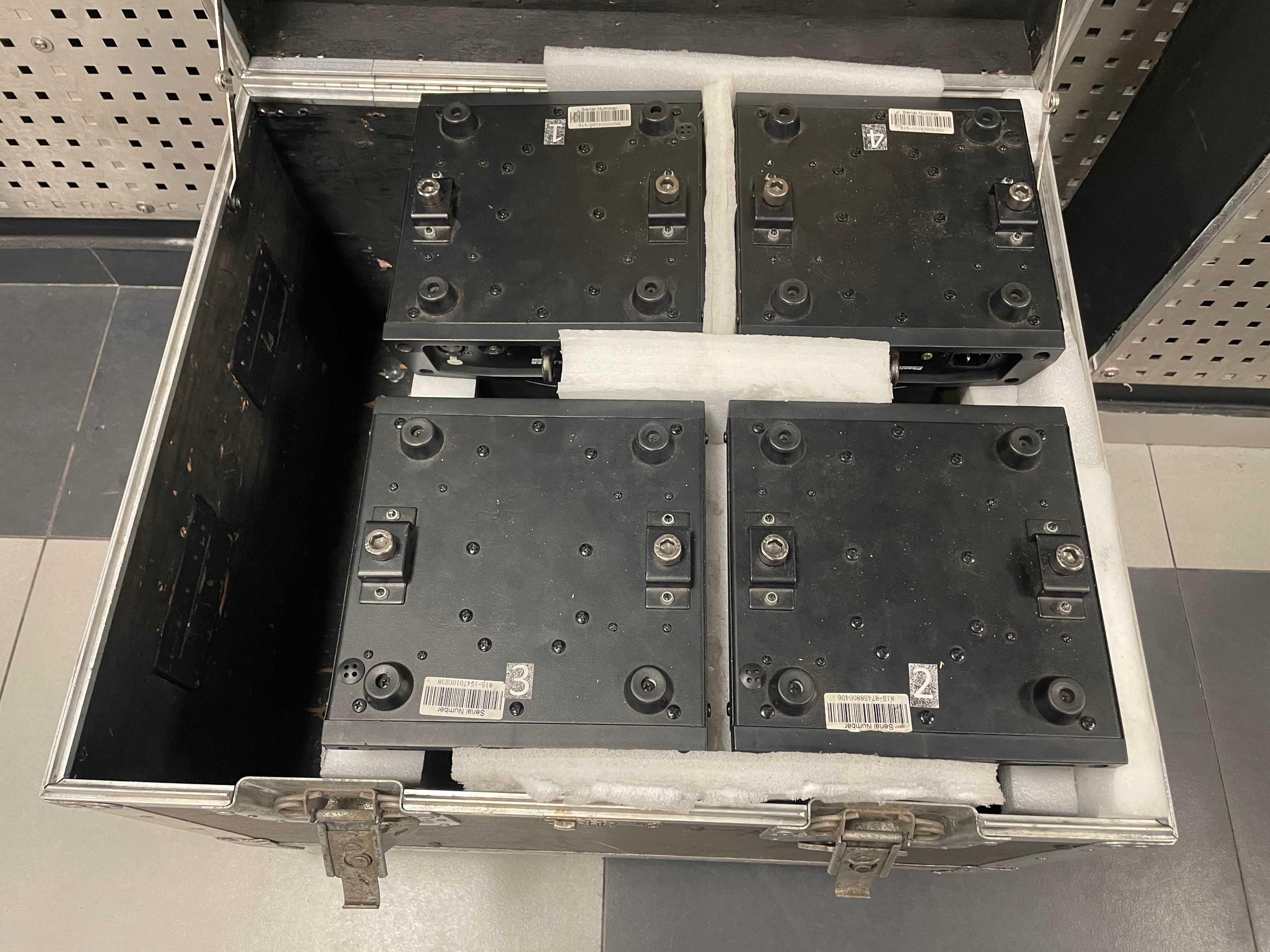 Głowy Showtec Phantom 20 LED Beam - 2 komplety po 4 szt, case